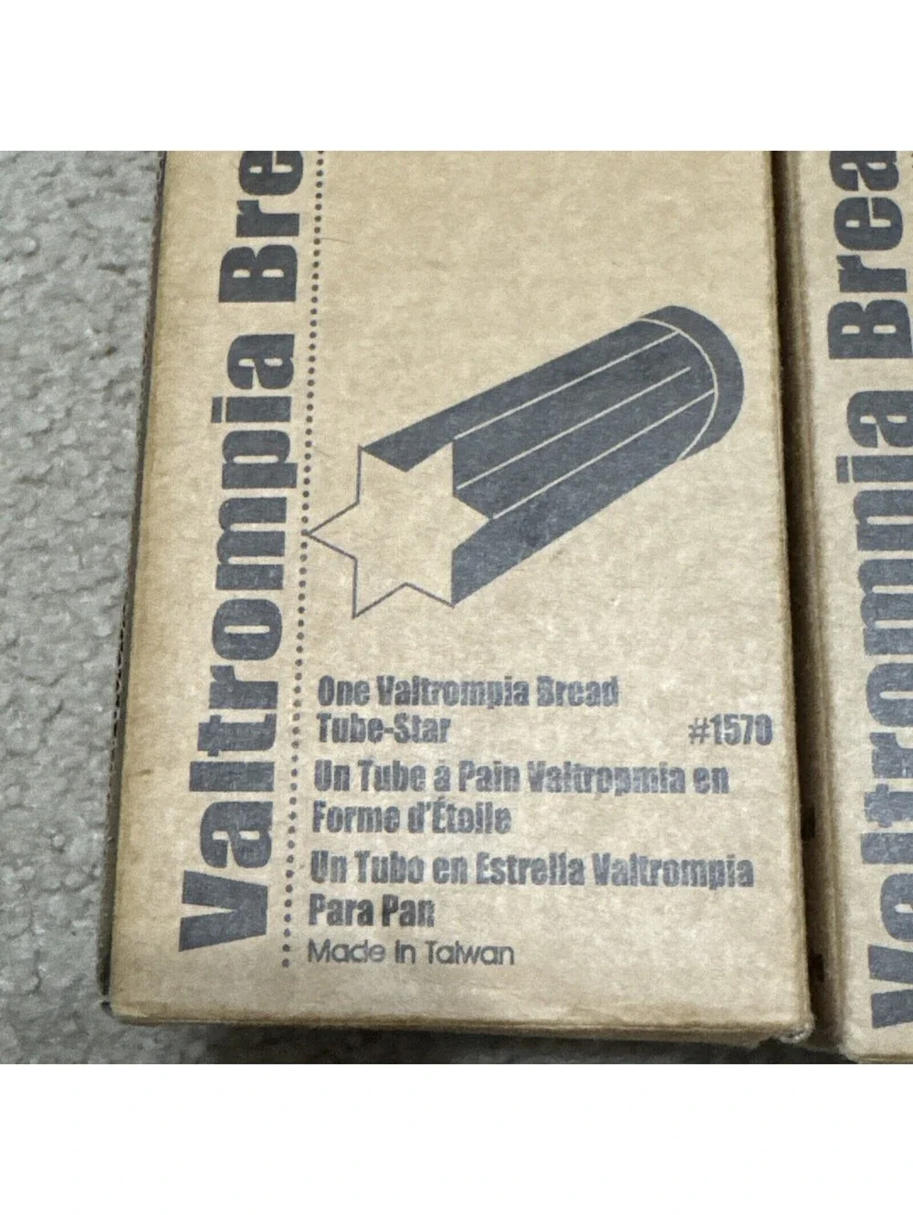 2 The Pampered Chef Bread Tubes Star and Flower